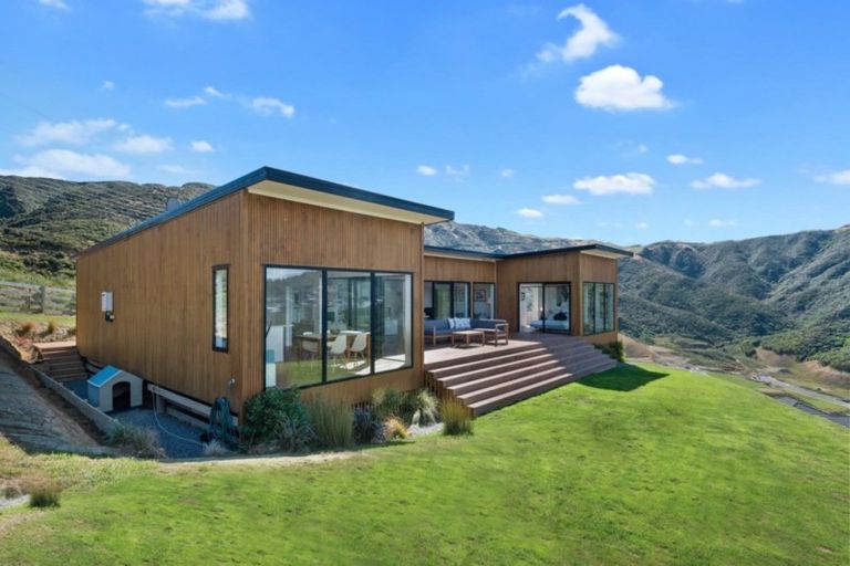 Photo of property in 99 Downing Street, Crofton Downs, Wellington, 6035