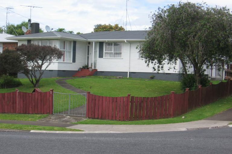 Photo of property in 33 Larne Avenue, Pakuranga Heights, Auckland, 2010