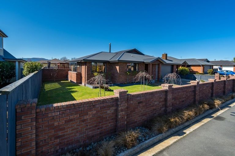 Photo of property in 10 Kura Place, Mosgiel, 9024
