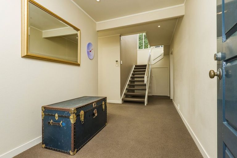 Photo of property in 17 Manurere Avenue, Takapuna, Auckland, 0622