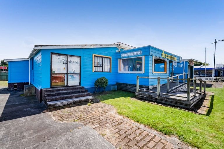 Photo of property in 102 Tasman Street, Opunake, 4616