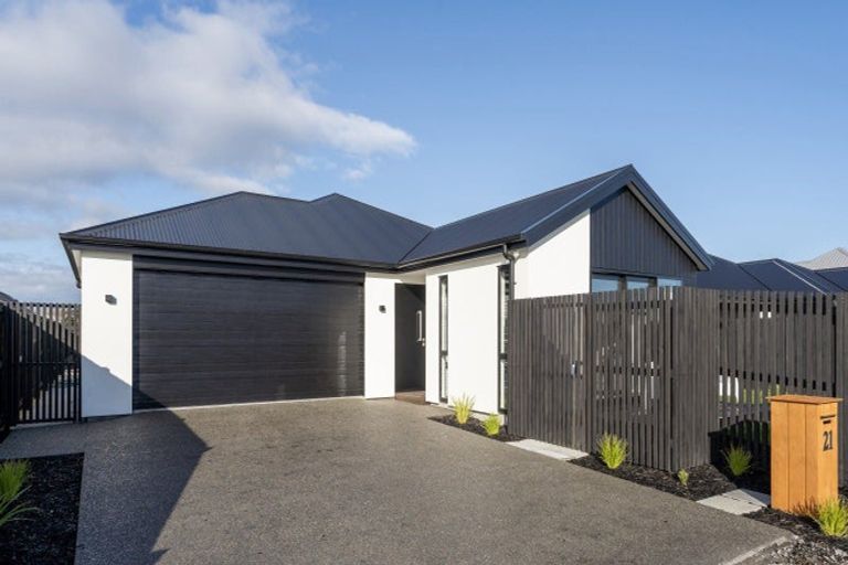 Photo of property in 21 Brooklands Street, Burwood, Christchurch, 8083