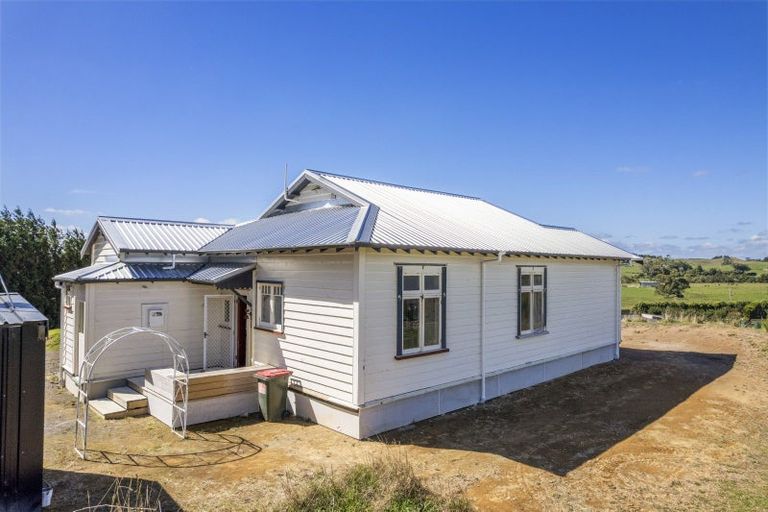 Photo of property in 1106 Egmont Road, Egmont Village, New Plymouth, 4372