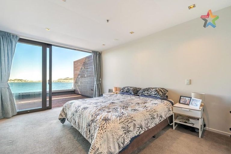 Photo of property in Patent 326 Apartments, 507s/326 Evans Bay Parade, Hataitai, Wellington, 6021
