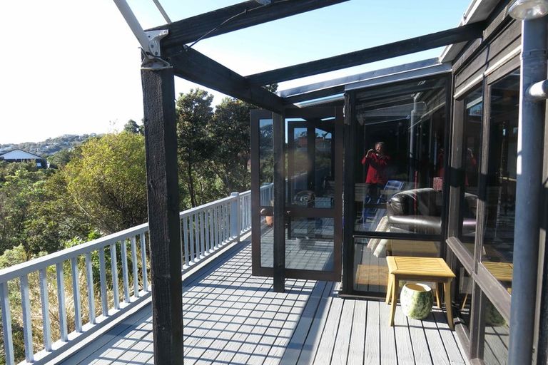 Photo of property in 1 Indira Place, Khandallah, Wellington, 6035