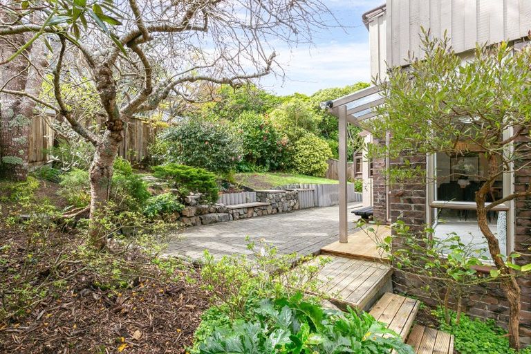 Photo of property in 7 Nadia Grove, Khandallah, Wellington, 6035