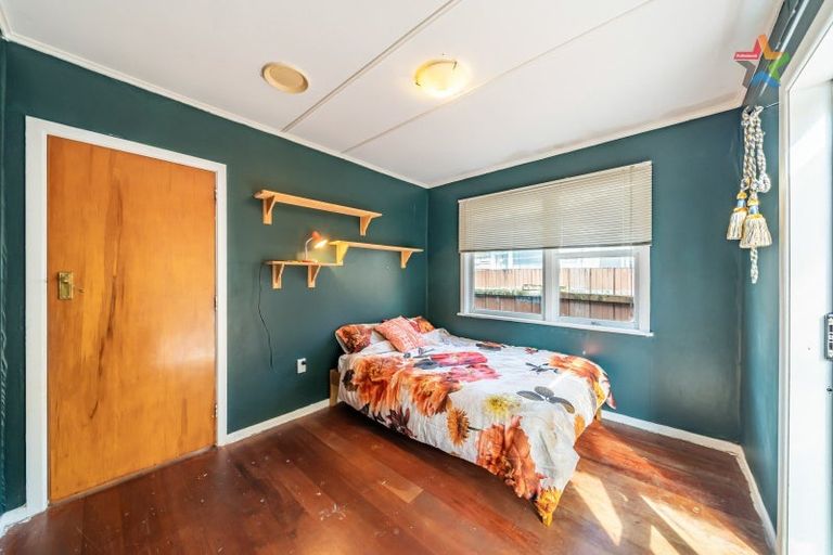 Photo of property in 58 Lees Grove, Wainuiomata, Lower Hutt, 5014