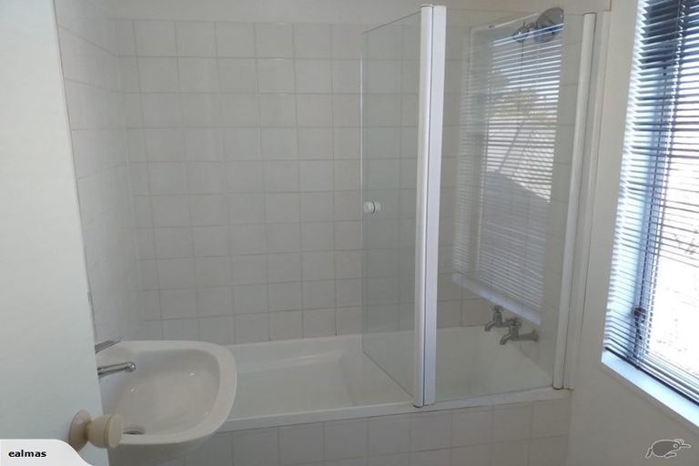 Photo of property in 5/49 Champion Street, Edgeware, Christchurch, 8013