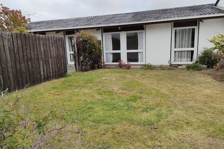 Photo of property in 1 Raekura Place, Redcliffs, Christchurch, 8081