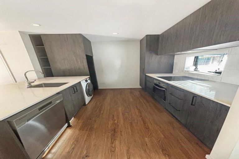 Photo of property in 4/325 Lincoln Road, Addington, Christchurch, 8024