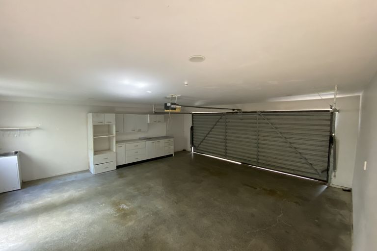 Photo of property in 18 Bush Lane, Northcote Point, Auckland, 0627