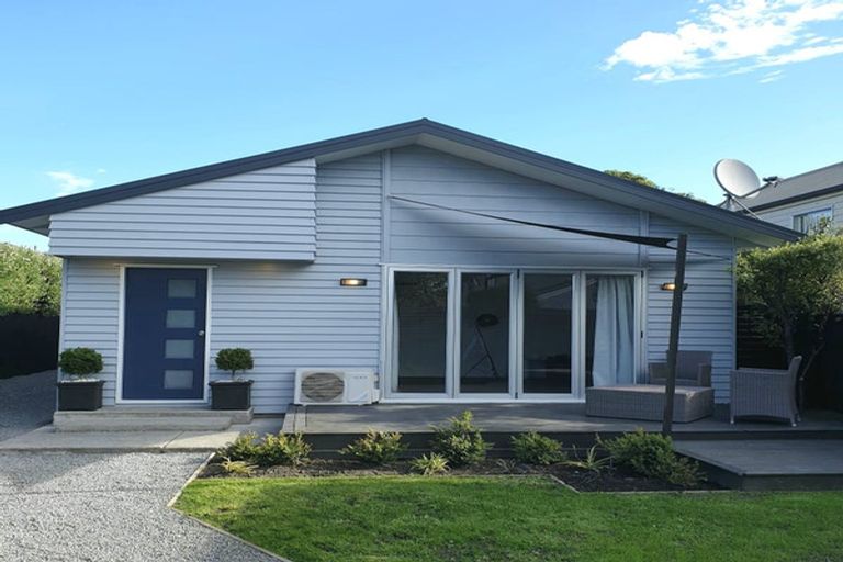 Photo of property in 15 Hargest Crescent, Sydenham, Christchurch, 8023