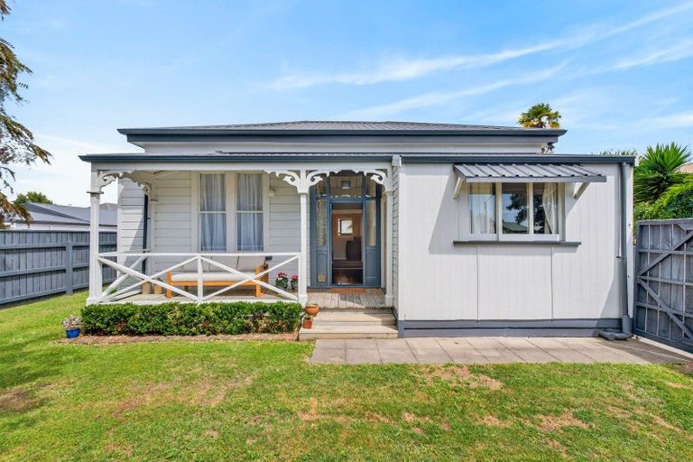 Photo of property in 707 Victoria Street, Parkvale, Hastings, 4122