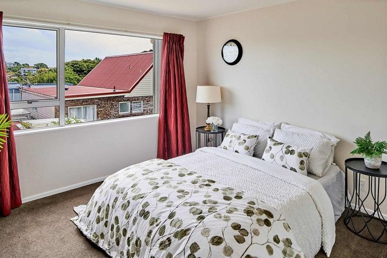 Photo of property in 35a Penryn Drive, Camborne, Porirua, 5026