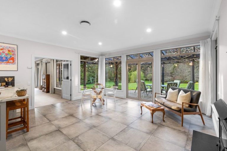 Photo of property in 274 Polson Hill Drive, Aokautere, Palmerston North, 4471