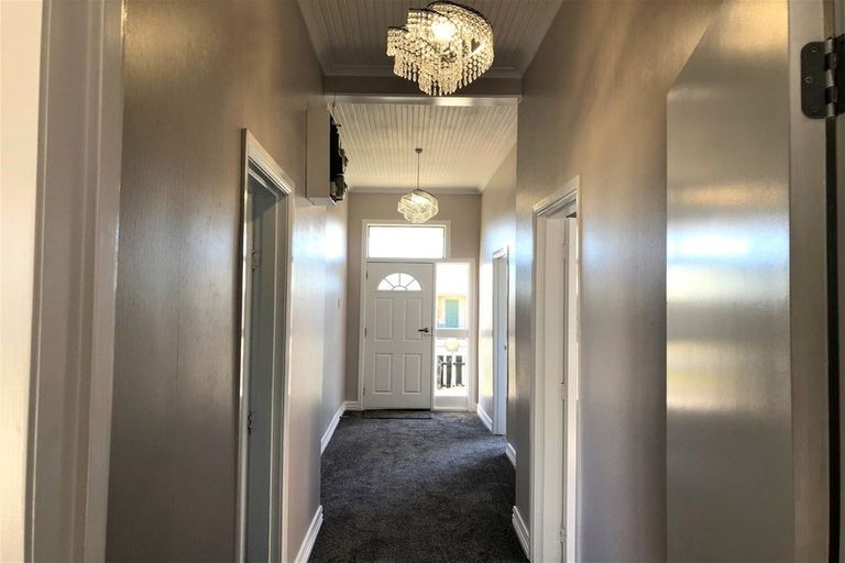 Photo of property in 23 Argyle Street, Balclutha, 9230