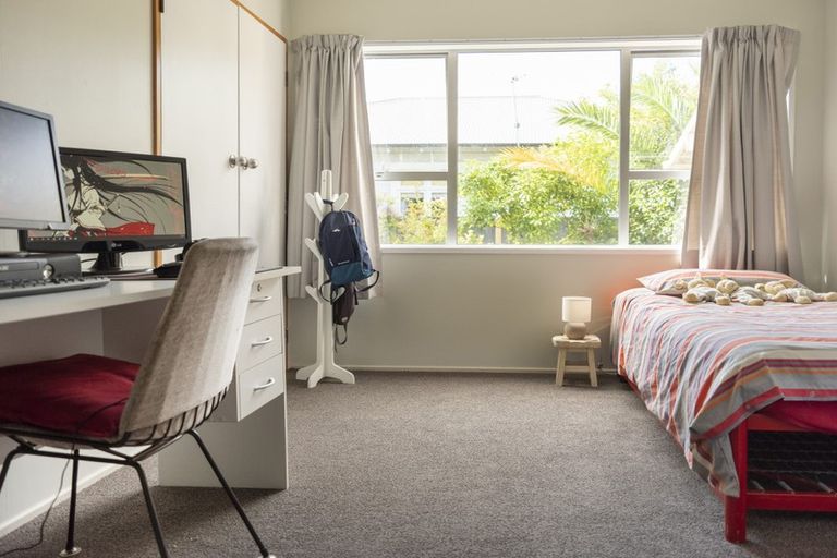 Photo of property in 11 Travis Street, Taradale, Napier, 4112