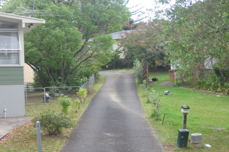 Photo of property in 49 Normanton Street, Glenfield, Auckland, 0629