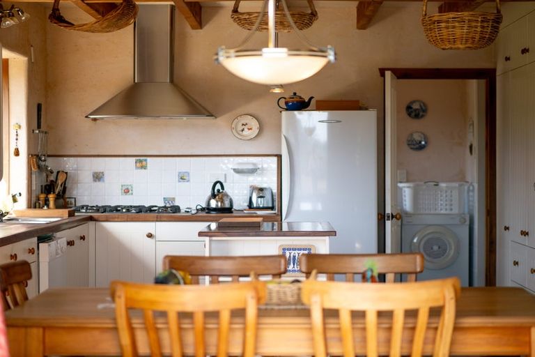 Photo of property in 18 Lichen Grove, Russell, 0272