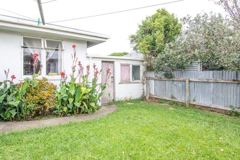 Photo of property in 41 Aberdeen Avenue, Takaro, Palmerston North, 4412
