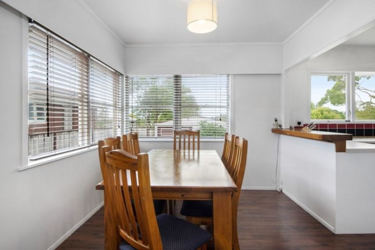 Photo of property in 24 Pooley Street, Pakuranga Heights, Auckland, 2010