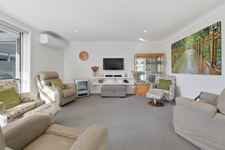Photo of property in 9 Rotomanu Place, Pyes Pa, Tauranga, 3112