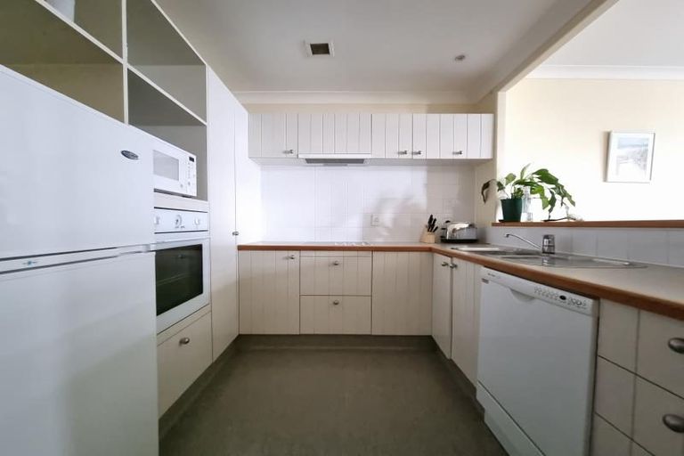 Photo of property in Kelvin House, 5h/16 The Terrace, Wellington Central, Wellington, 6011