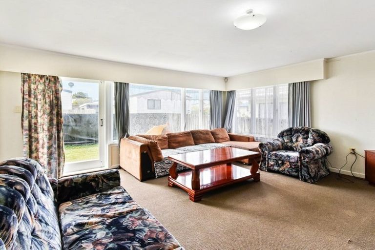 Photo of property in 1/31 Solveig Place, Randwick Park, Auckland, 2105