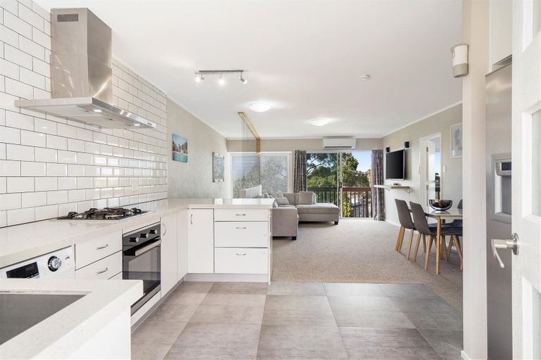 Photo of property in 1/131 Glamorgan Drive, Torbay, Auckland, 0630