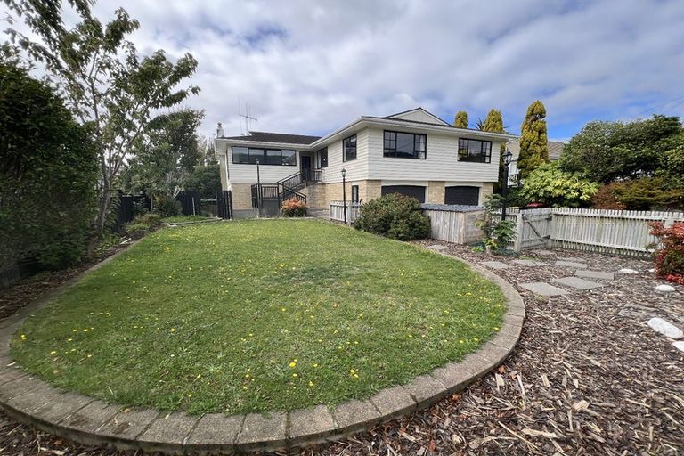 Photo of property in 25 Ngatitoa Street, Tawa, Wellington, 5028