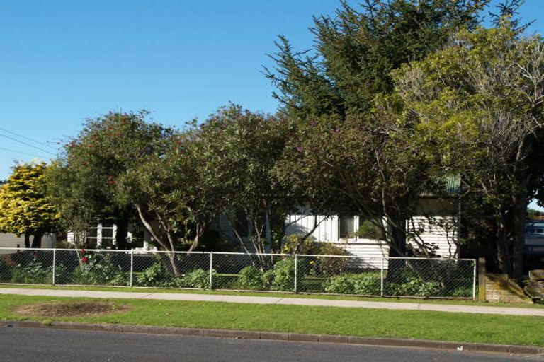 Photo of property in 20 Allen Street, Mangere East, Auckland, 2024