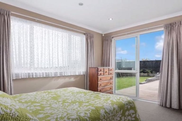 Photo of property in 95 Parkhaven Drive, Rosehill, Papakura, 2113