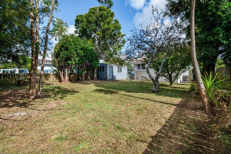 Photo of property in 2/219 Swanson Road, Henderson, Auckland, 0610