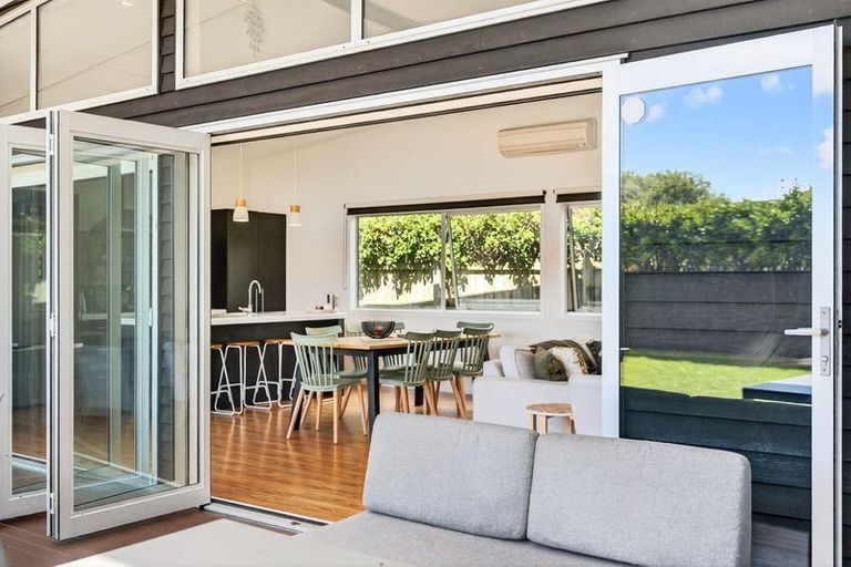 Photo of property in 15 Esther Street, Martinborough, 5711