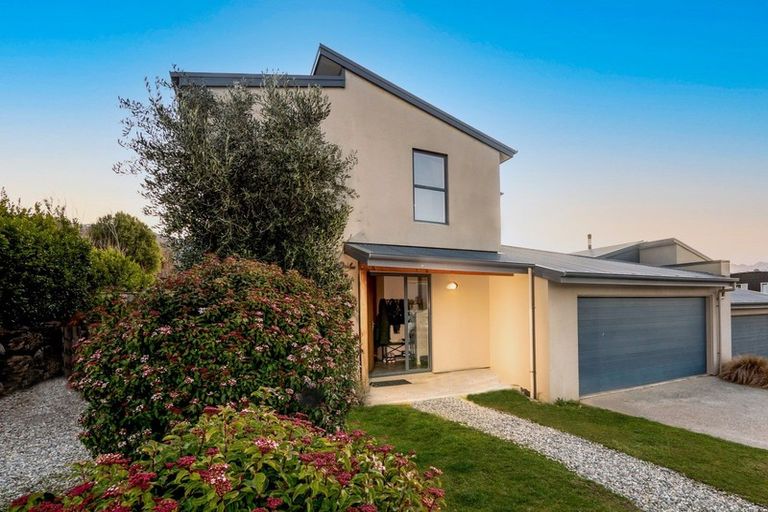 Photo of property in 106a Kings Drive, Wanaka, 9305