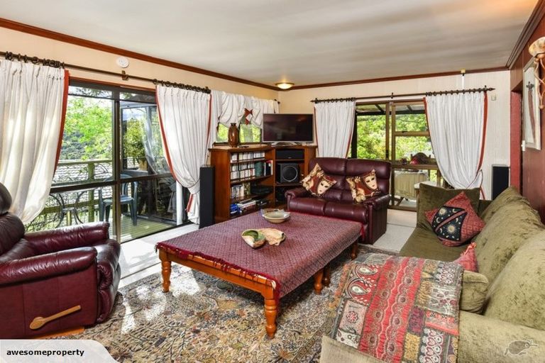 Photo of property in 11 Hebe Place, Birkenhead, Auckland, 0626