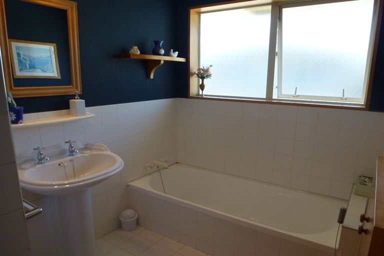 Photo of property in 50c Bantry Street, Alexandra, 9320