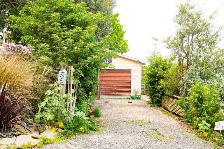 Photo of property in 36 Adderley Terrace, Ravensbourne, Dunedin, 9022