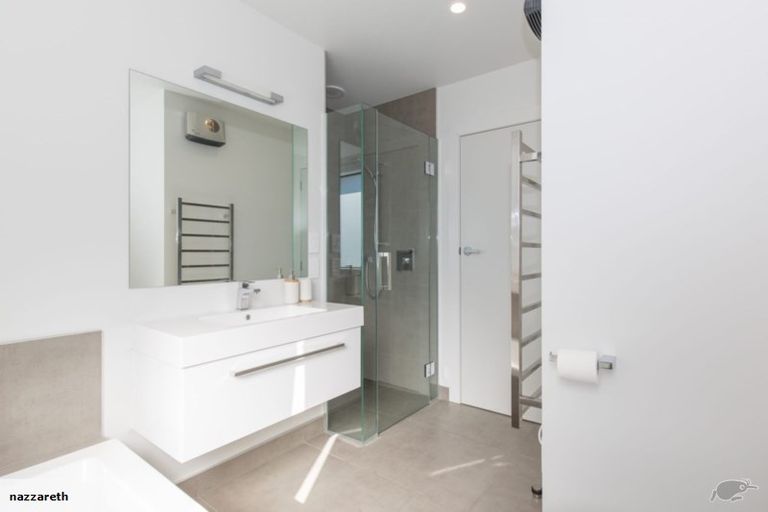 Photo of property in 22 Wabler Lane, Albert Town, Wanaka, 9305