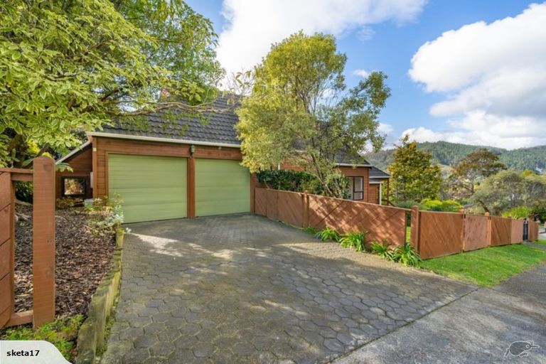 Photo of property in 9 Dunleith Grove, Silverstream, Upper Hutt, 5019