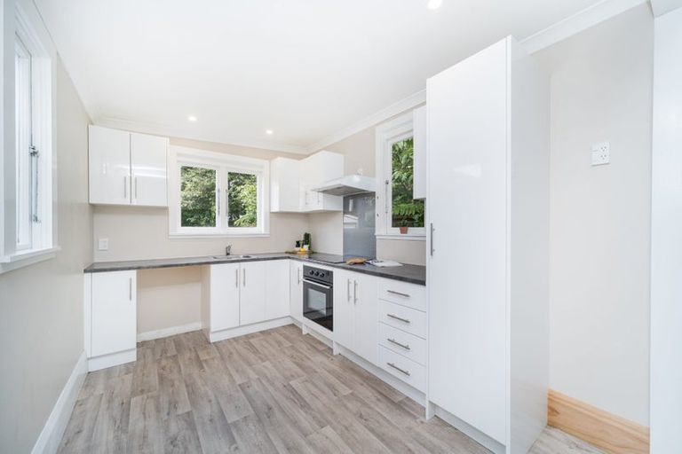 Photo of property in 9 Weston Avenue, Roslyn, Palmerston North, 4414