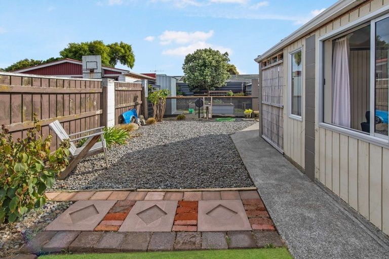 Photo of property in 31 Tongariro Street, Castlecliff, Whanganui, 4501