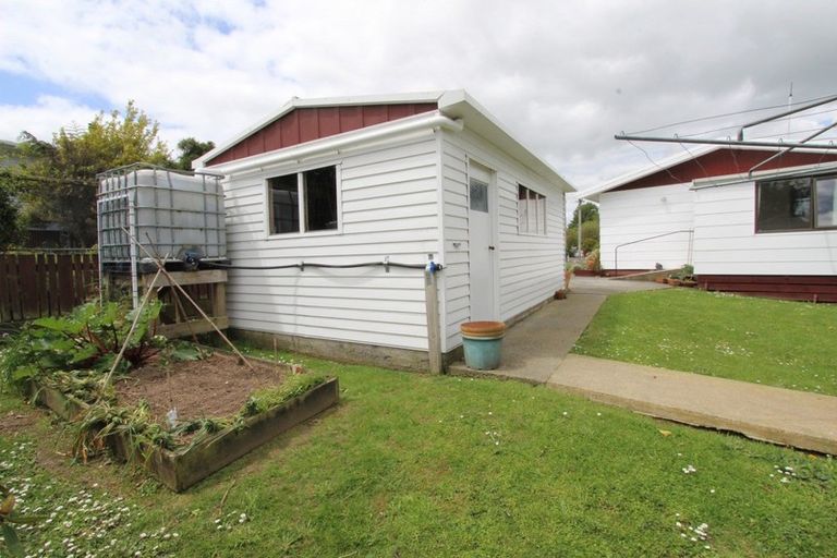 Photo of property in 77 Ormond Street, Woodville, 4920