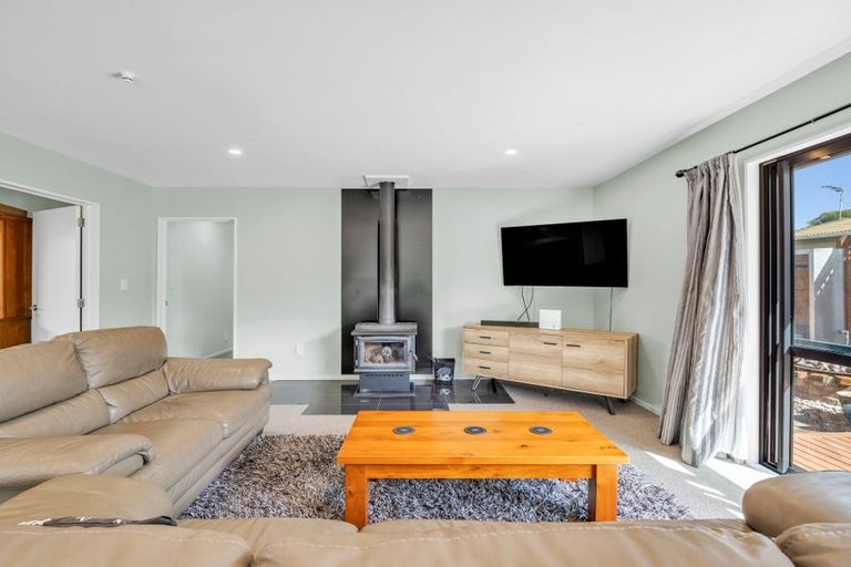 Photo of property in 27 Reserve Road, Waikuku Beach, 7473