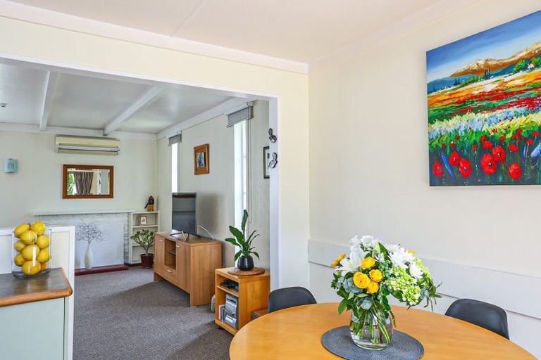 Photo of property in 15 Golding Road, Taradale, Napier, 4112