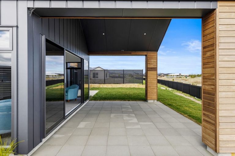 Photo of property in 21 Ngaru Crescent, Wharewaka, Taupo, 3330