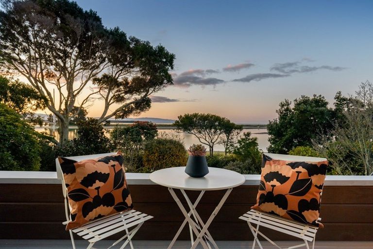 Photo of property in 18 Martin Street, Monaco, Nelson, 7011