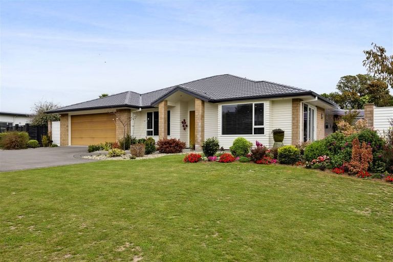 Photo of property in 9 Links Drive, Waiwhakaiho, New Plymouth, 4312