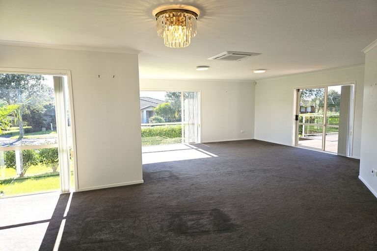 Photo of property in 1 Anchorite Way, Red Beach, 0932