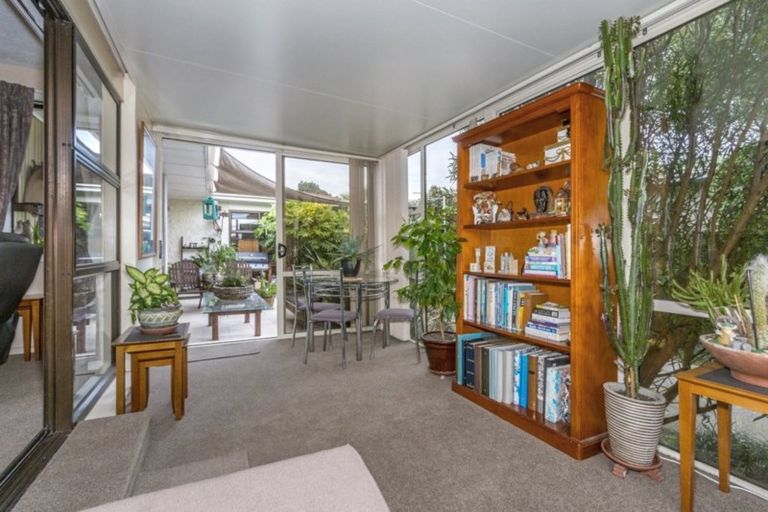 Photo of property in 29 Denise Crescent, Hornby, Christchurch, 8042